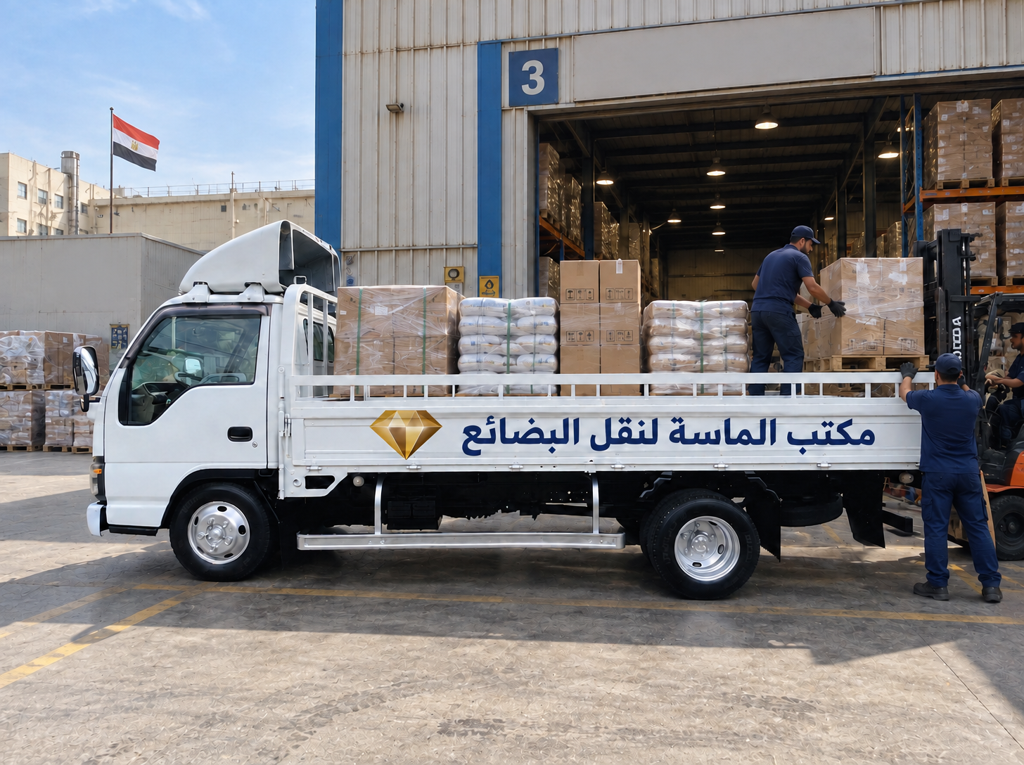 عربية جامبو مبرندة باسم مكتب الماسه لتأجير سيارات النقل
